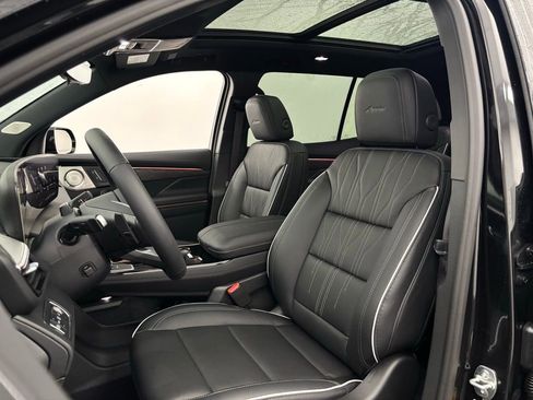 New 2026 Buick Enclave Avenir w/ Super Cruise Package FWD image 24