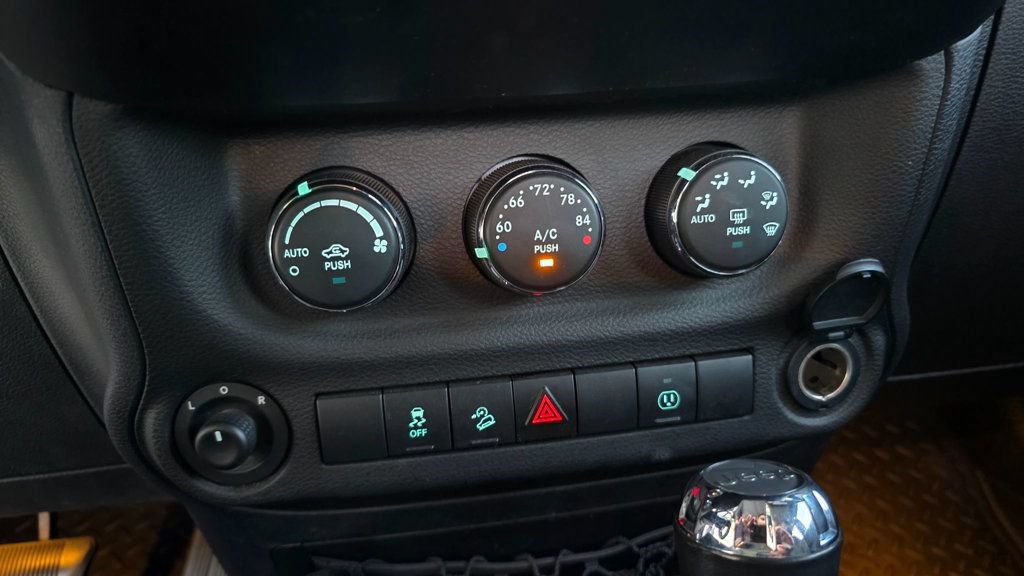 Used 2014 Jeep Wrangler Unlimited Sahara AWD/4WD image 23