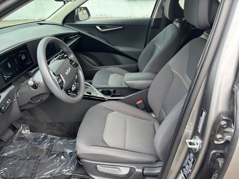 Used 2026 Kia Niro LX FWD image 25