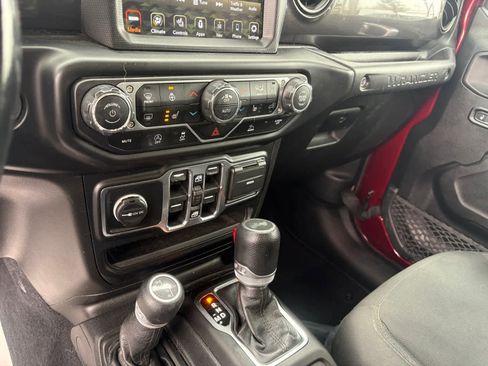 Used 2021 Jeep Wrangler Unlimited Sport image 25