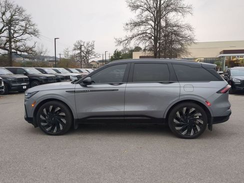 Used 2024 Lincoln Nautilus Reserve w/ Equipment Group 202A image 6