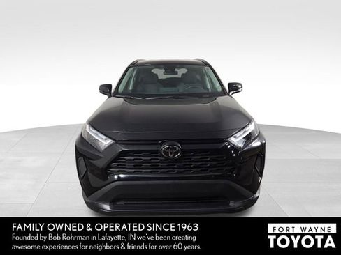 Used 2025 Toyota RAV4 XLE image 3