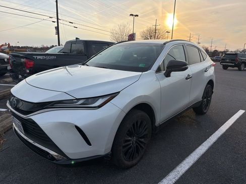 Used 2023 Toyota Venza Nightshade AWD/4WD image 1