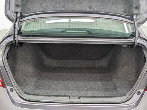 Used 2018 Honda Accord LX image 10