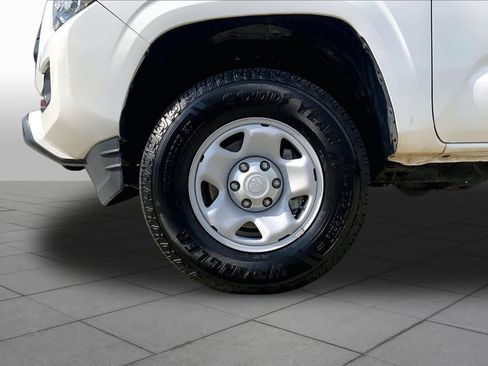 Used 2023 Toyota Tacoma SR w/ SR Convenience Package RWD image 10