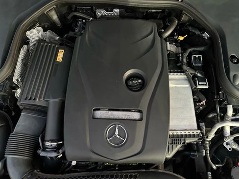 Used 2017 Mercedes-Benz E 300 4MATIC image 10