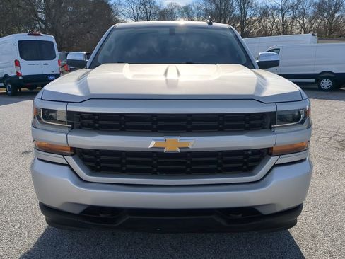 Used 2018 Chevrolet Silverado 1500 Custom w/ Custom Value Package image 7