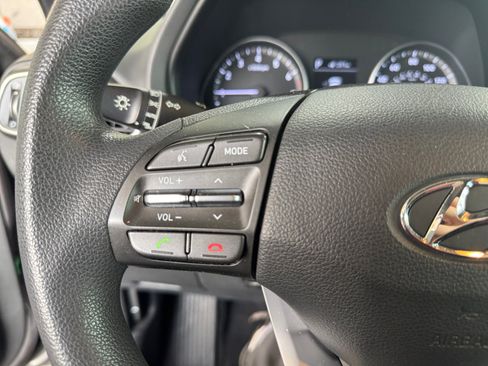 Used 2020 Hyundai Elantra GT FWD image 21