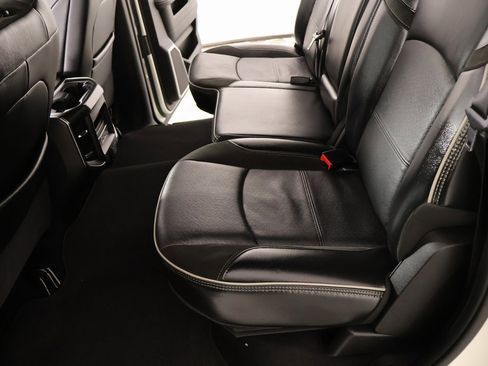 Used 2024 RAM 2500 Laramie w/ Sport Appearance Package image 13