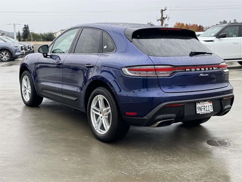 Used 2024 Porsche Macan image 3