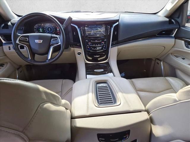 Used 2020 Cadillac Escalade Luxury RWD image 20