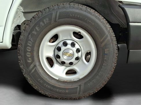Used 2023 Chevrolet Express 3500 LS image 30