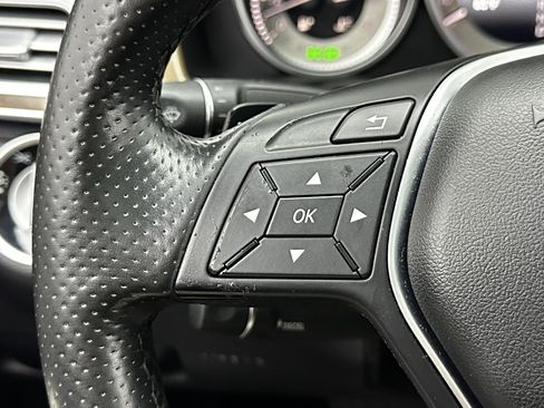 Used 2016 Mercedes-Benz E 350 Sedan w/ Premium Package image 24