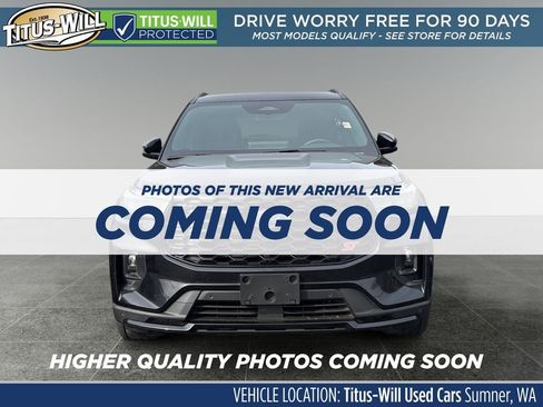 Used 2025 Ford Explorer ST image 2