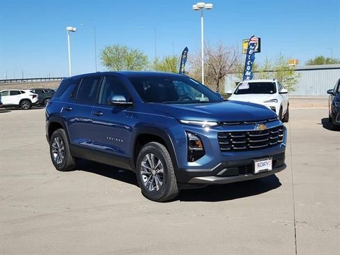 New 2026 Chevrolet Equinox LT w/ Convenience Package II AWD/4WD image 1