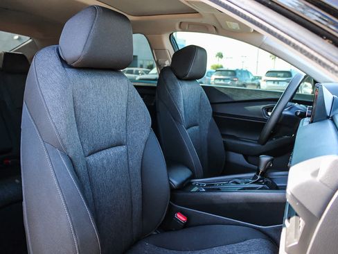 Certified 2025 Honda Accord SE image 16