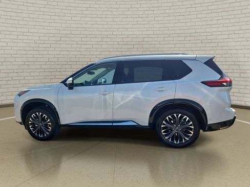 Used 2026 Nissan Rogue Platinum w/ Platinum Premium Package AWD/4WD image 4