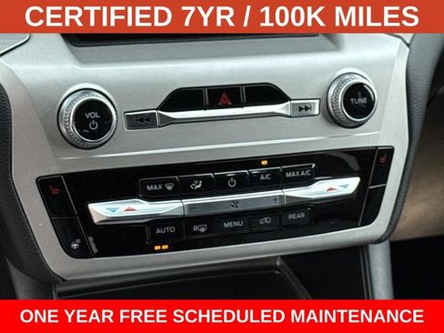 Used 2022 Ford Explorer XLT w/ Equipment Group 202A AWD/4WD image 21