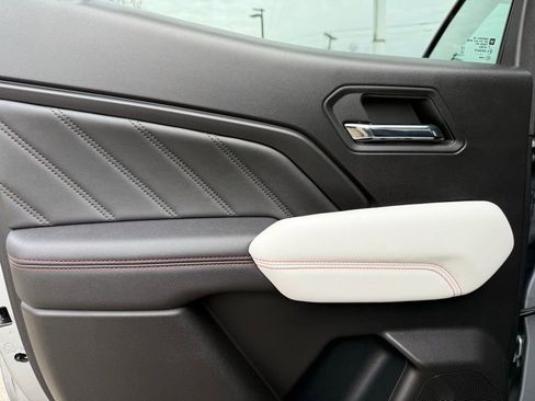 Used 2023 GMC Canyon AT4X image 30