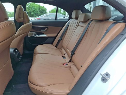 Used 2026 Mercedes-Benz E 350 4MATIC Sedan image 8