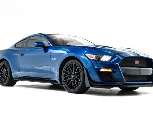 Used 2017 Ford Mustang GT w/ GT Performance Package RWD image 6