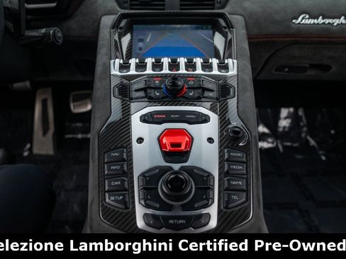 Used 2015 Lamborghini Aventador LP 700-4 image 24