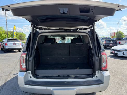 Used 2017 GMC Yukon SLT image 23