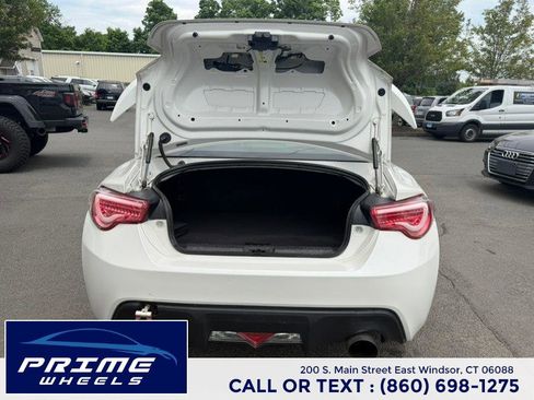 Used 2014 Scion FR-S RWD image 12