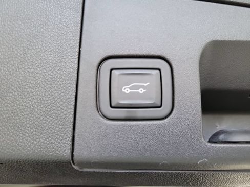 Used 2023 Cadillac XT4 Sport FWD image 12