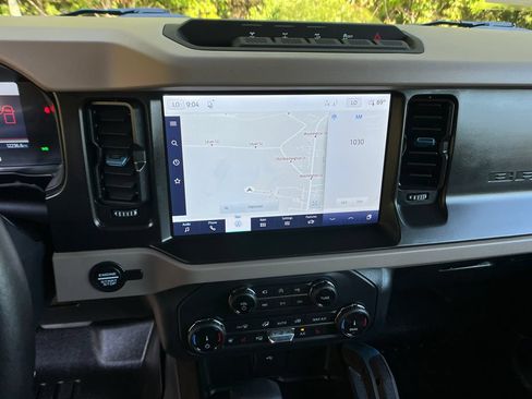 Used 2022 Ford Bronco Wildtrak AWD/4WD image 15