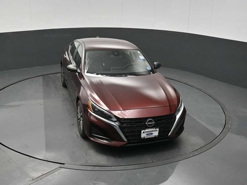 Used 2024 Nissan Altima 2.5 SV image 22