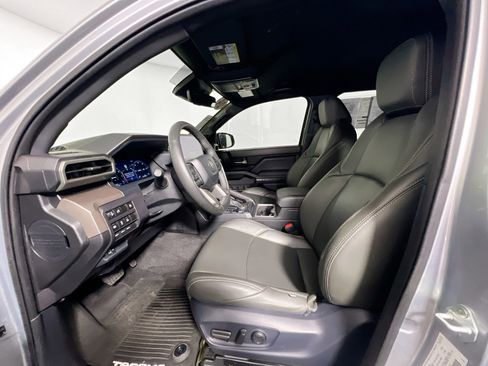 Used 2024 Toyota Tacoma TRD Off-Road w/ TRD Off Road Upgrade Package image 14