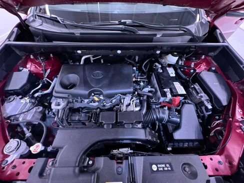 Used 2020 Toyota RAV4 XLE Premium image 3