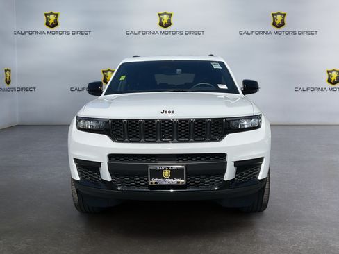Used 2023 Jeep Grand Cherokee L Laredo RWD image 2
