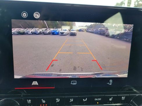 Used 2023 GMC Canyon AT4 w/ AT4 Premium Package image 24