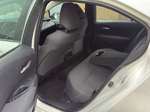 Used 2021 Toyota Corolla LE image 26