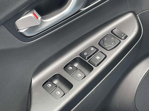 Used 2022 Hyundai Kona SEL w/ Convenience Package image 15