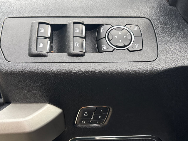Certified 2019 Ford F150 Lariat AWD/4WD image 28