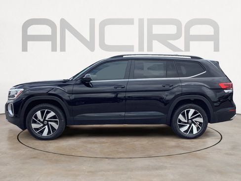 New 2025 Volkswagen Atlas SE FWD image 5