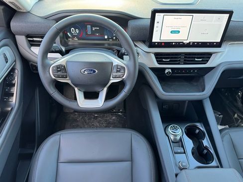 New 2026 Ford Explorer Active image 13