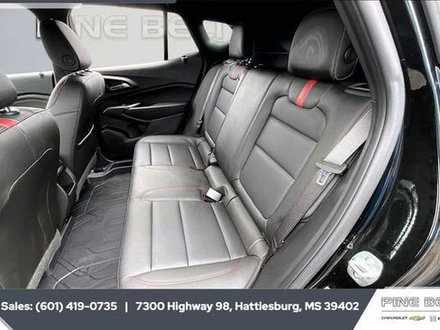 Used 2025 Chevrolet Trax RS w/ Driver Confidence Package image 19