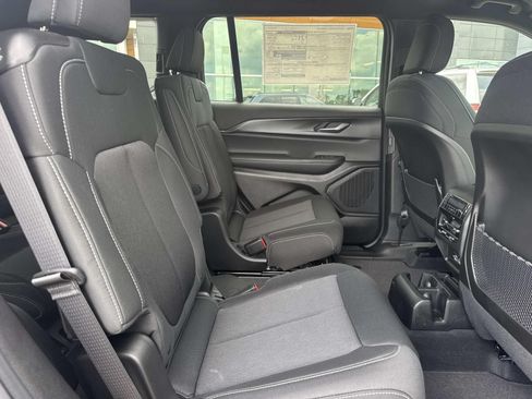 New 2026 Jeep Grand Cherokee L Laredo RWD image 10