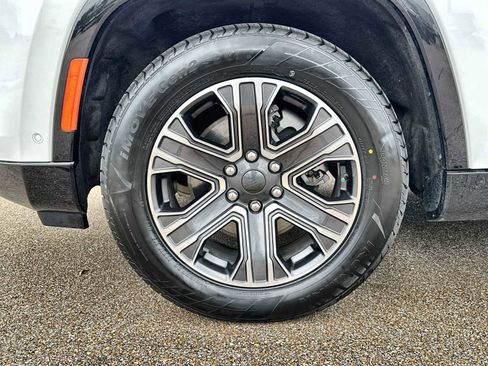 Used 2024 Jeep Wagoneer Series II AWD/4WD image 14