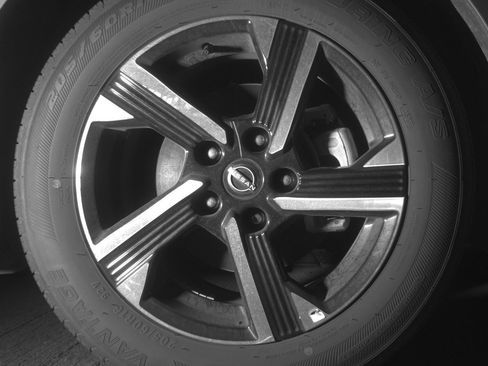 Used 2025 Nissan Sentra SV FWD image 13