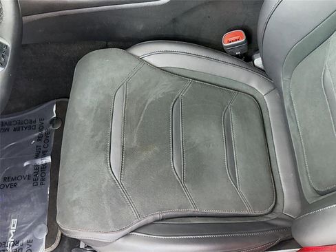 Used 2025 Mercedes-Benz C 43 AMG 4MATIC Sedan image 19