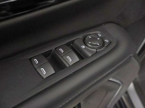 Used 2025 Chevrolet Tahoe LT AWD/4WD image 39