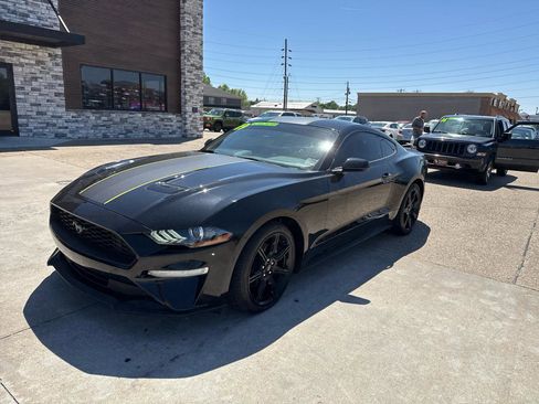 Used 2019 Ford Mustang Coupe w/ Equipment Group 101A image 2