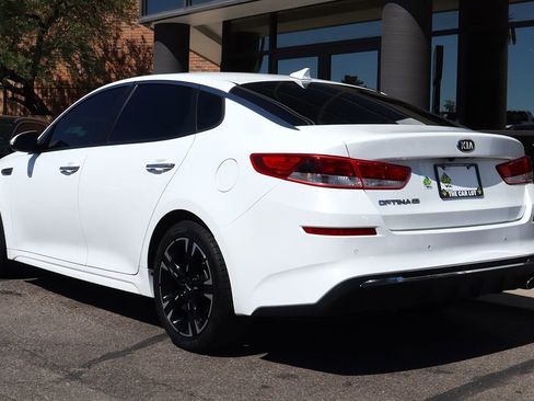 Used 2020 Kia Optima LX image 8