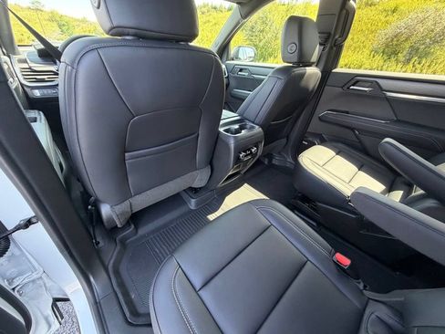 Used 2026 GMC Acadia Elevation w/ Elevation Premium Package AWD/4WD image 52