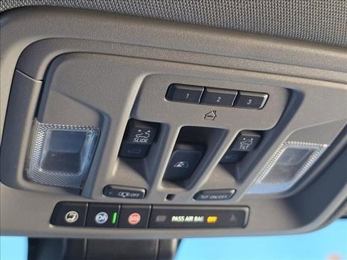 Used 2021 GMC Sierra 3500 Denali w/ Denali Ultimate Package image 18